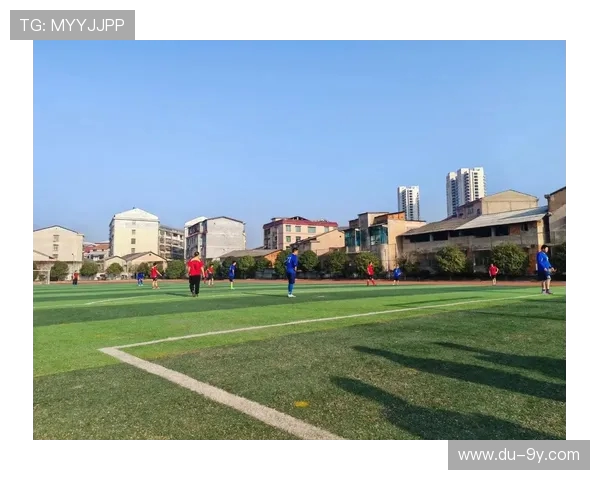 激情绿茵凝聚力量共创辉煌以上饶足球精神闪耀赛场 激情绿茵凝聚力量共创辉煌以上饶足球精神闪耀赛场